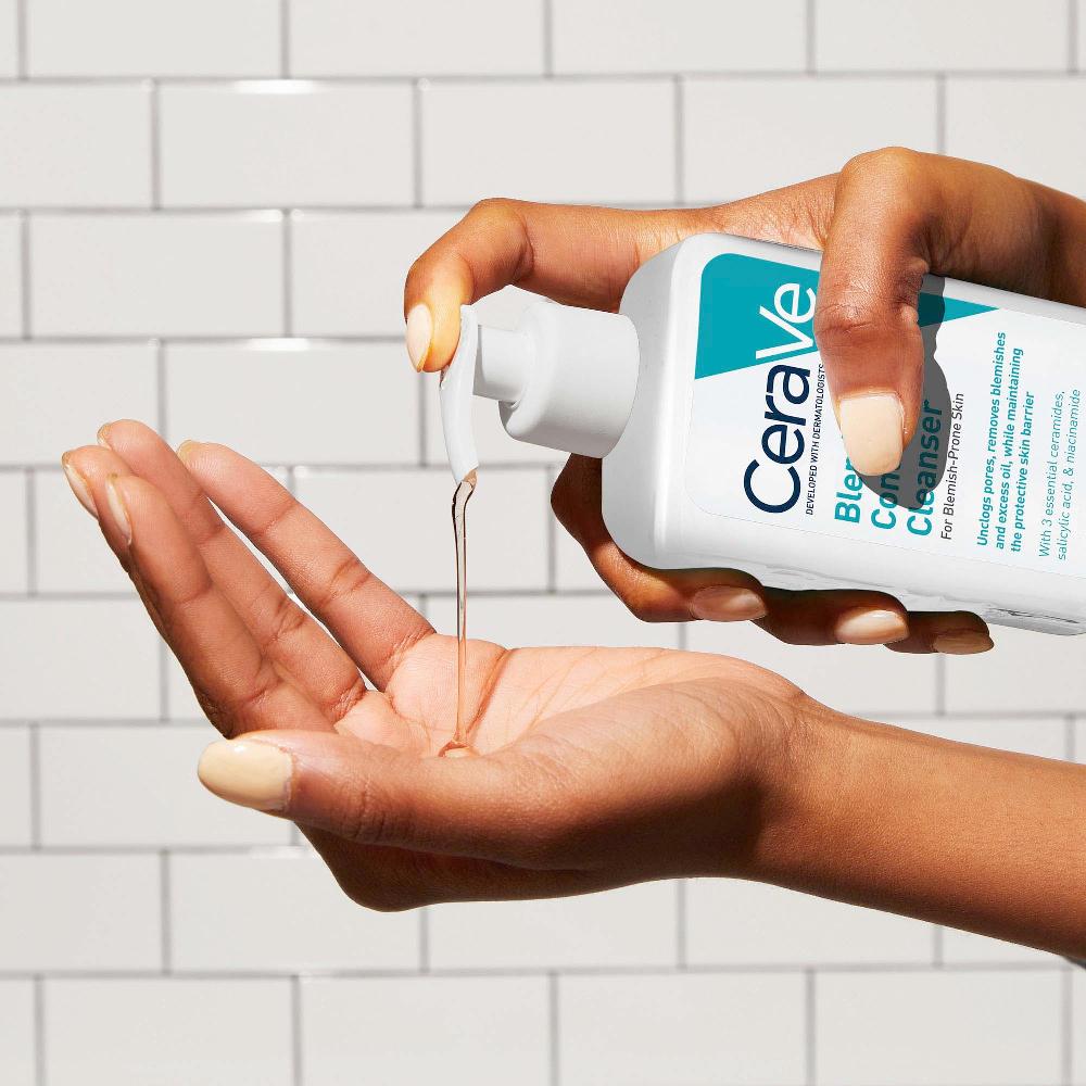 lookfantastic CeraVe Blemish Control Face Cleanser with 2% Salicylic Acid & Niacinamide for Blemish-Prone Skin 236ml Wochenangebot