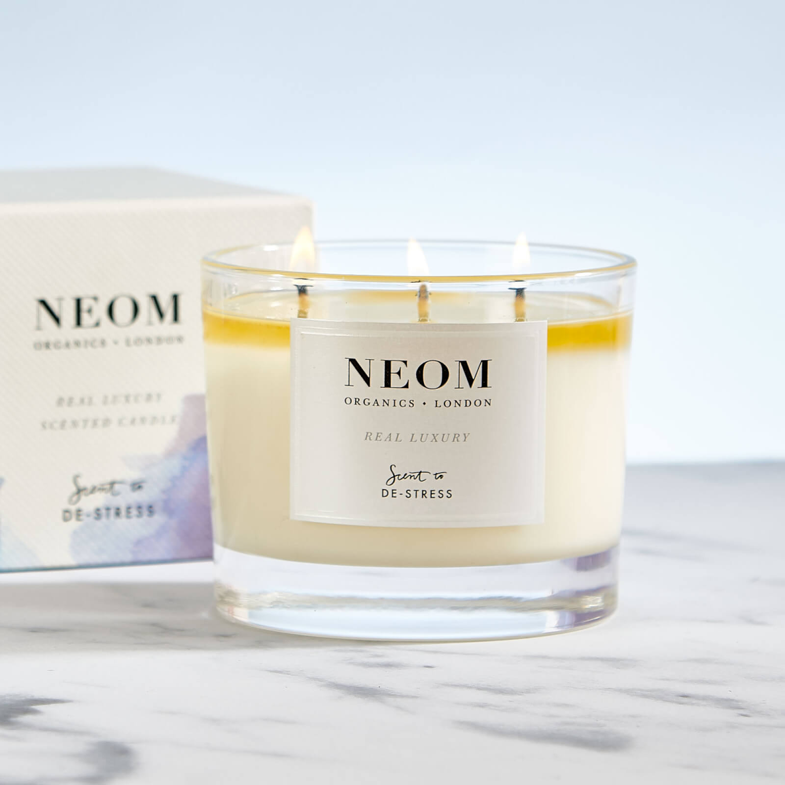 lookfantastic NEOM Organics Real Luxury Standard-Duftkerze Vatertagsangebot
