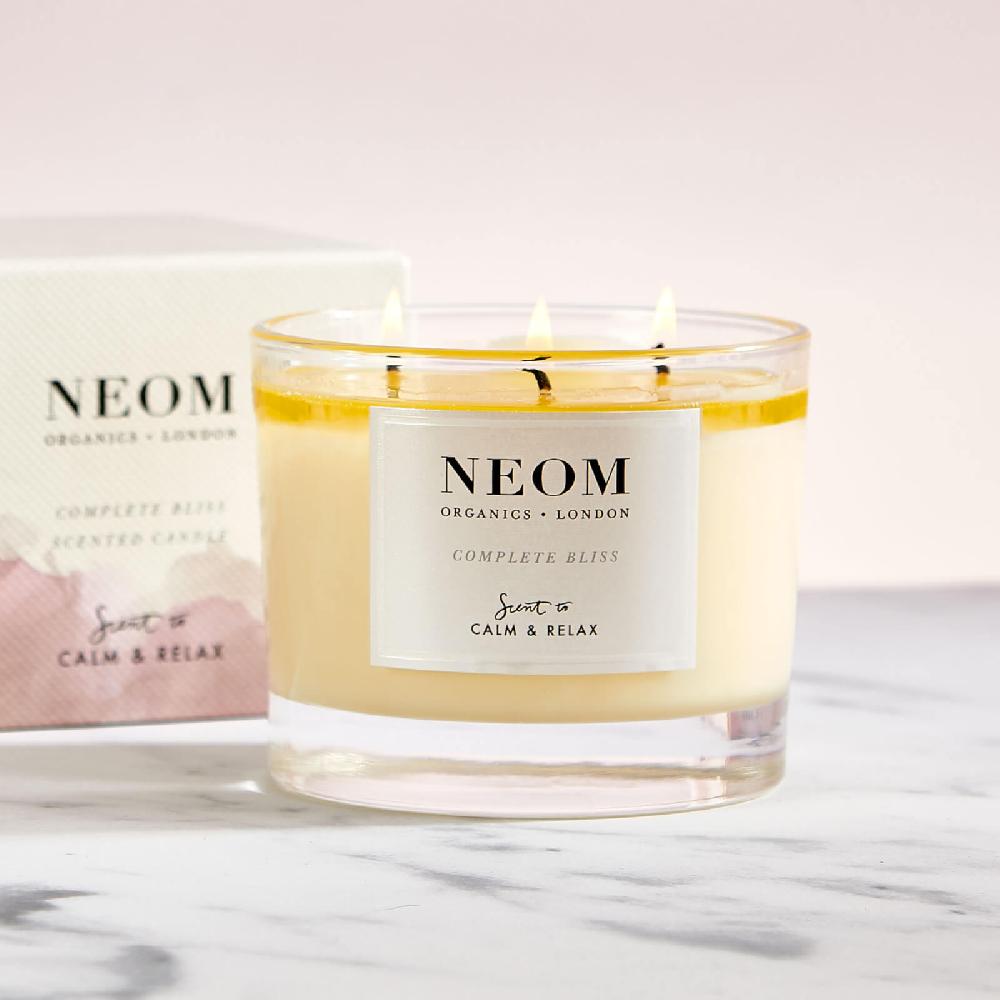 lookfantastic NEOM Organics Complete Bliss Luxus Duftkerze Kauf eins, bekomm eins gratis