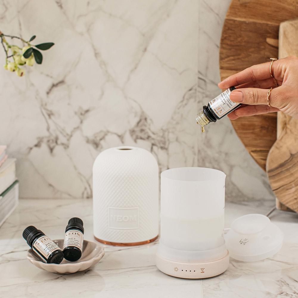 lookfantastic NEOM Mandarine und Eukalyptus ätherische Ölmischung 10ml Sonderangebote