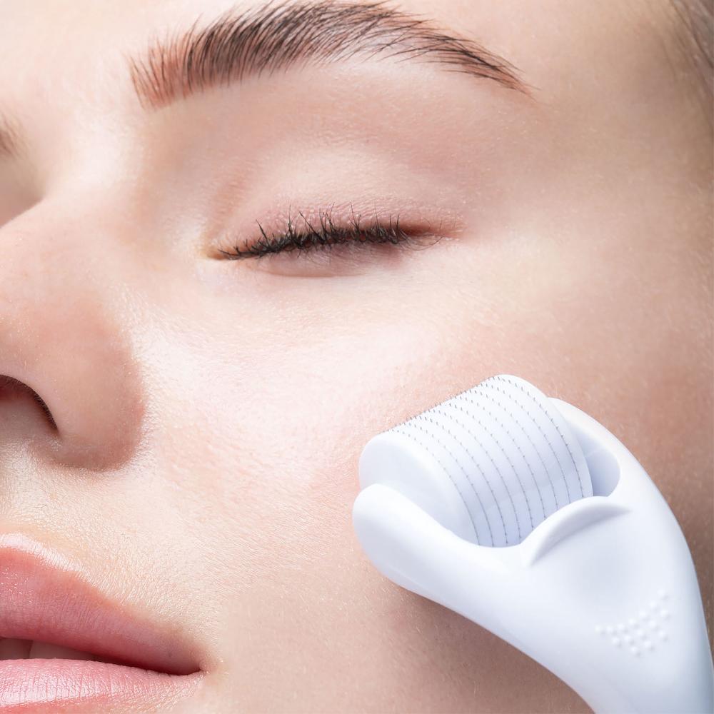 lookfantastic brushworks HD Micro Needle Derma Roller Discount Store für neue Produkte