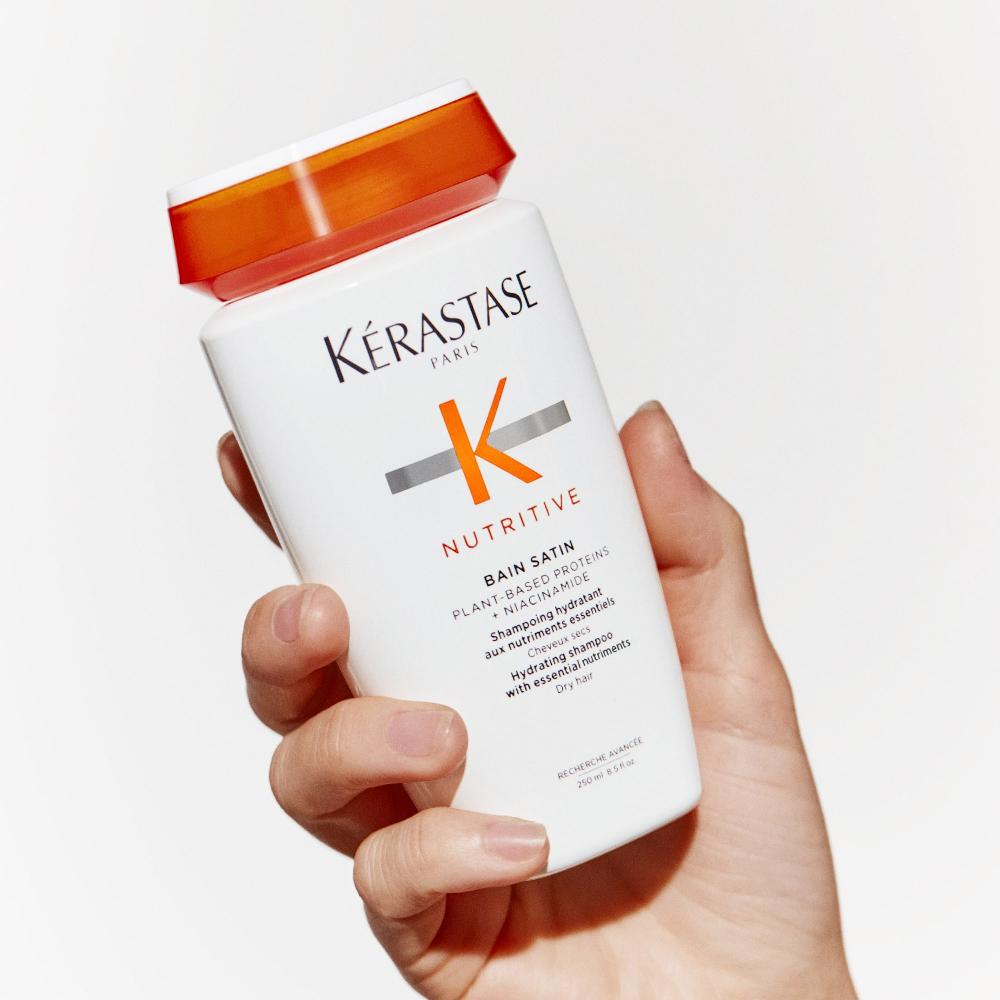 lookfantastic Kérastase Nutritive Bain Satin Feuchtigkeitsspendendes Shampoo für Trockenes Haar 250 ml Zeitlich begrenztes Angebot