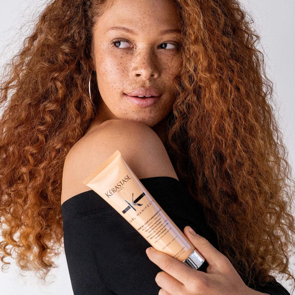 lookfantastic Kerastase Curl Manifesto Crème De Jour Fondamentale Leave-In-Cream 150ml Neueste Stile