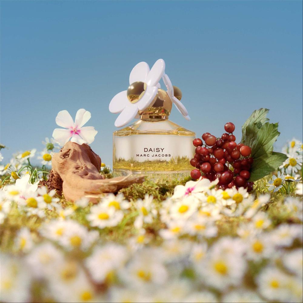 lookfantastic Marc Jacobs Daisy Eau de Toilette 30ml Kauf eins, bekomm eins gratis