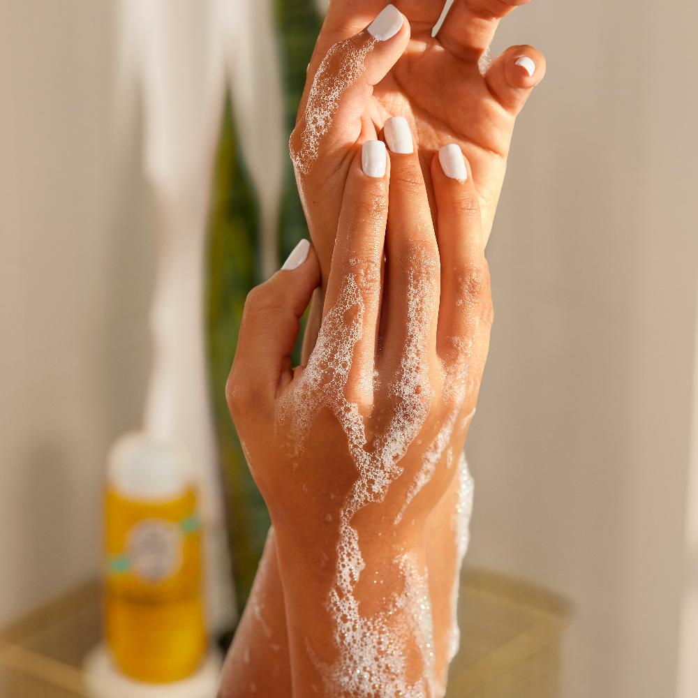 lookfantastic Sol de Janeiro Brazilian 4 Play Feuchtigkeitsspendendes Duschcreme-Gel 385 ml Limitierter Zeitrabatt