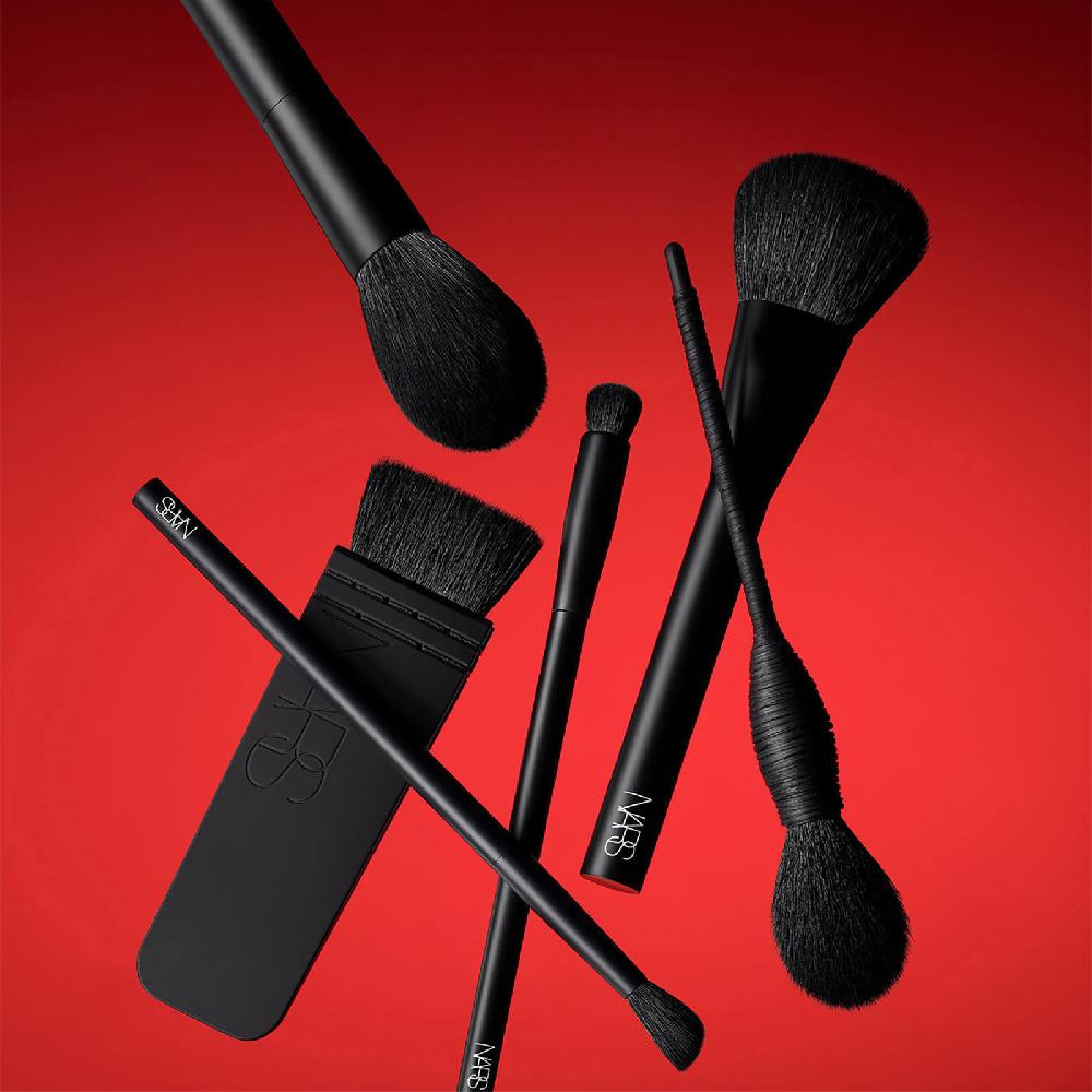 lookfantastic NARS Precision Powder Brush Super Rabatt