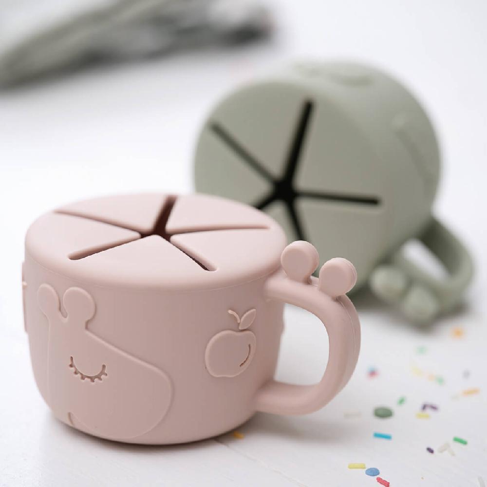 babymarkt Snackbecher Peekaboo Raffi Grün Outlet