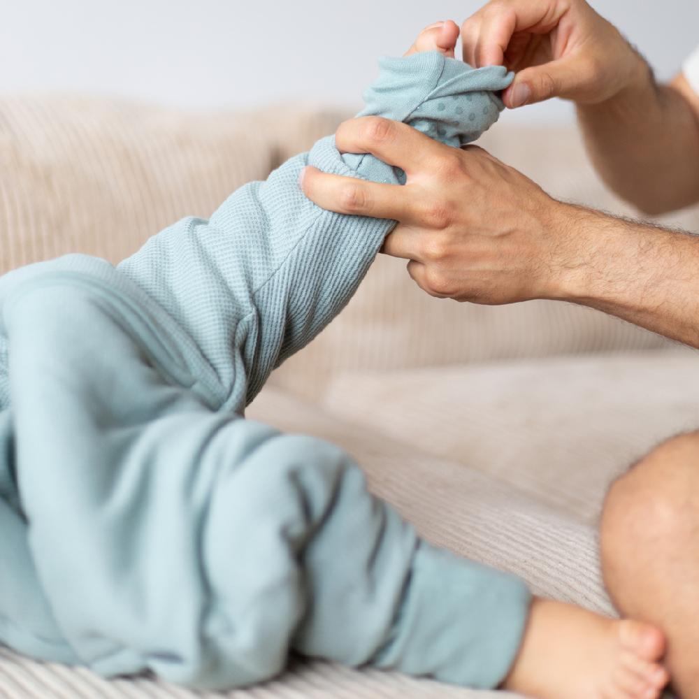 babymarkt emma & noah Schlafsack mit Umschlag-Füßen Essential Mint Verkauf
