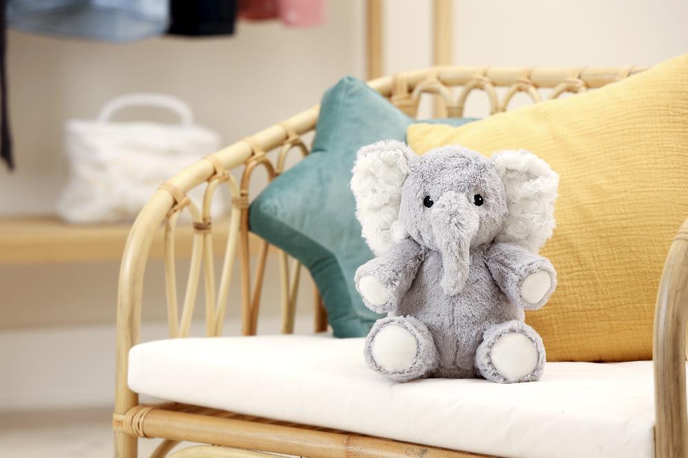 babymarkt cloud-bEli der Elefant on the Go Grau Black Friday