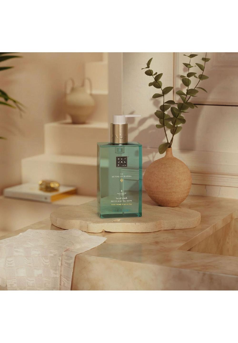 RITUALS® THE RITUAL OF KARMA Hand Wash Auslauf