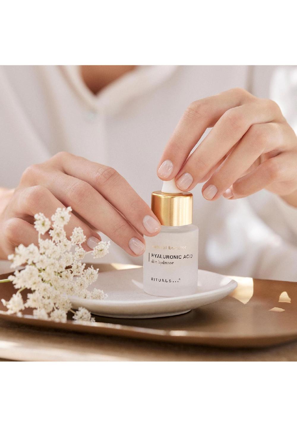RITUALS® THE RITUAL OF NAMASTE Hyaluronic Acid Natural Booster Begrenztes Angebot