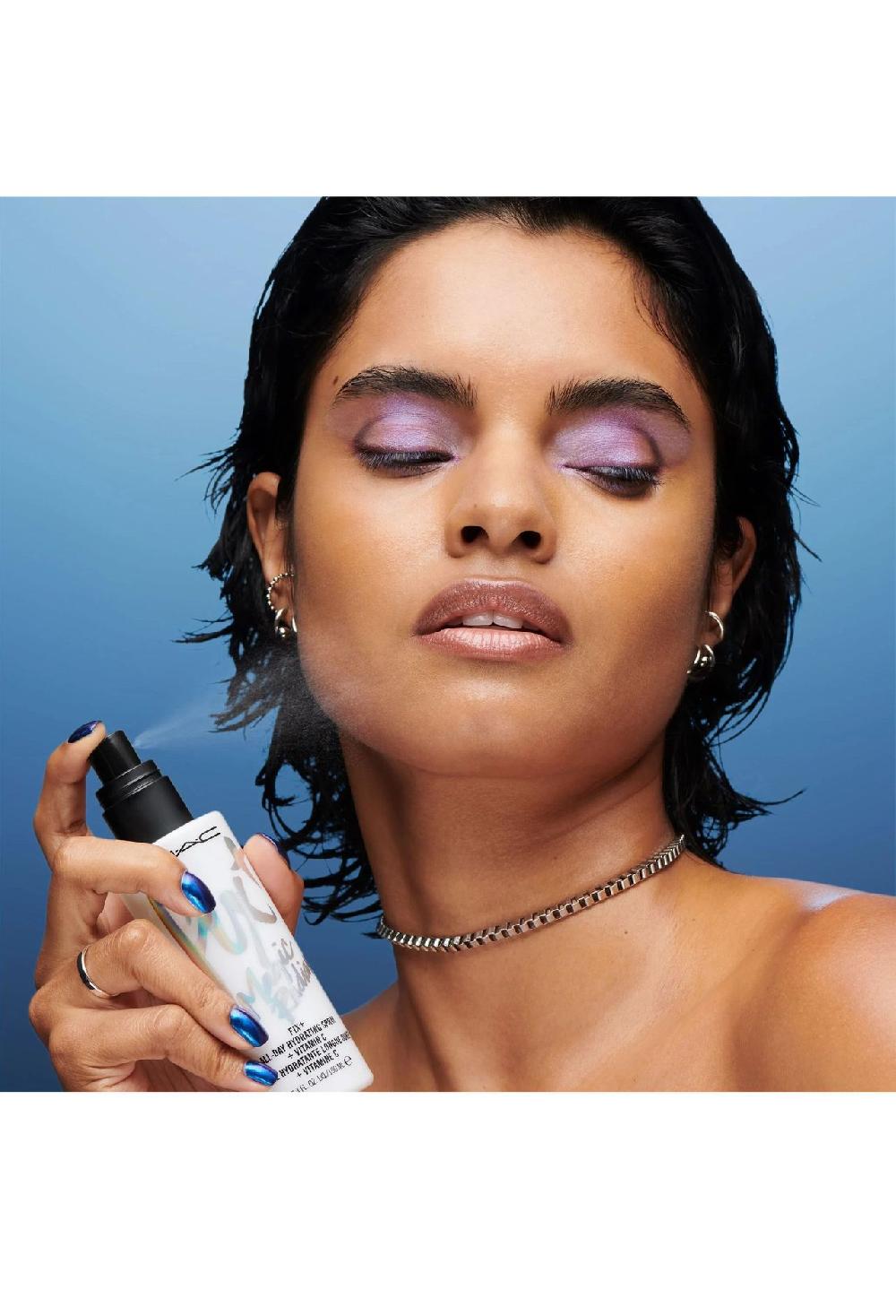 M·A·C MAGIC RADIANCE All-Day Hydrating Spray + Vitamin C 50% Rabatt mit kostenlosem Versand